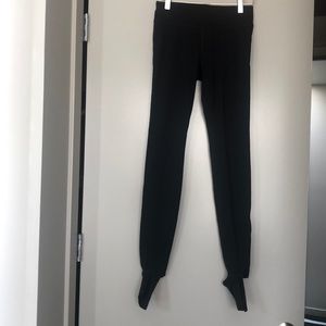 Under Armour stirrup Leggings. Size Sm